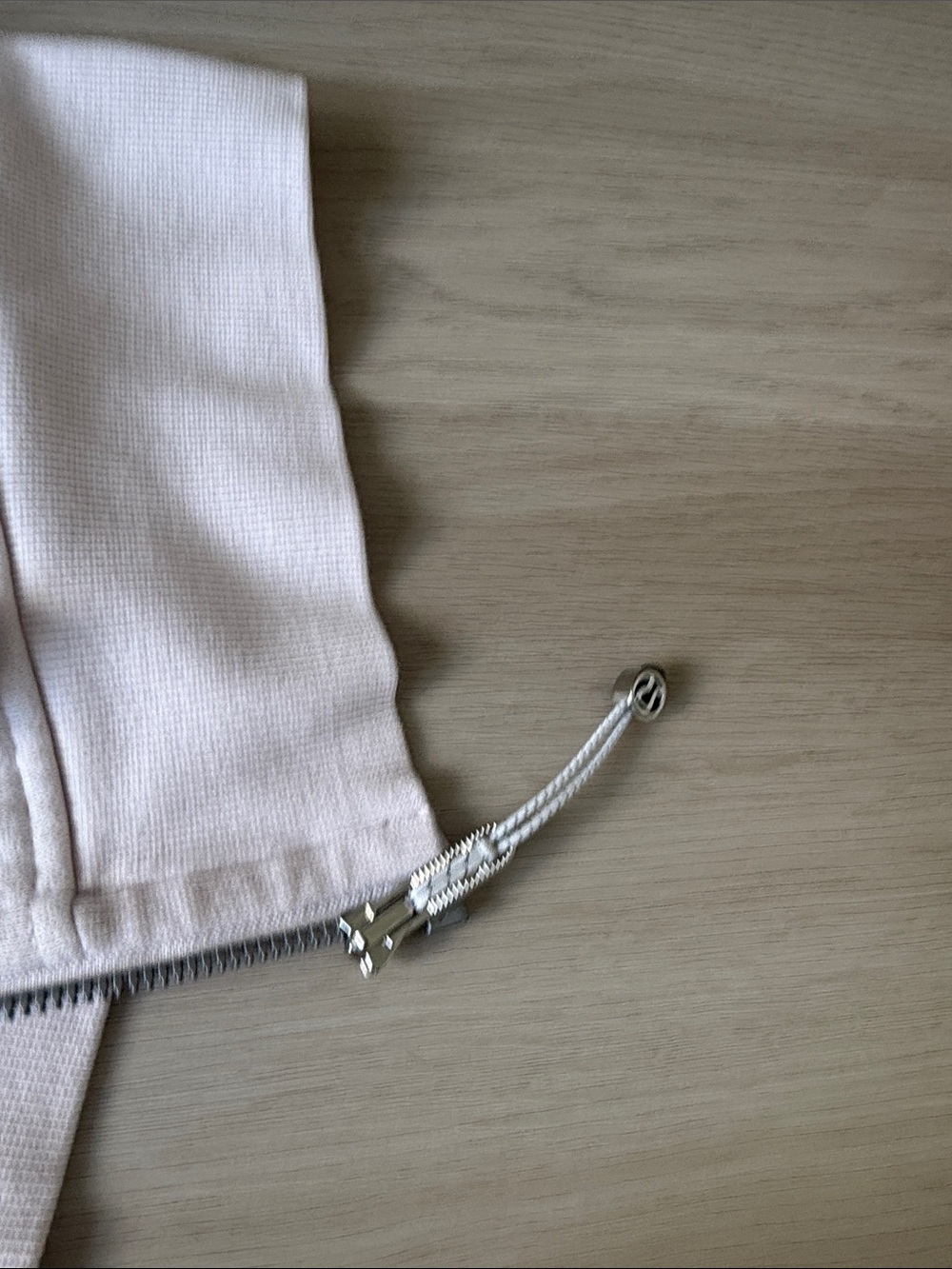 Lululemon scuba sweatshirt size 8 great condition! - Picture 3 of 3